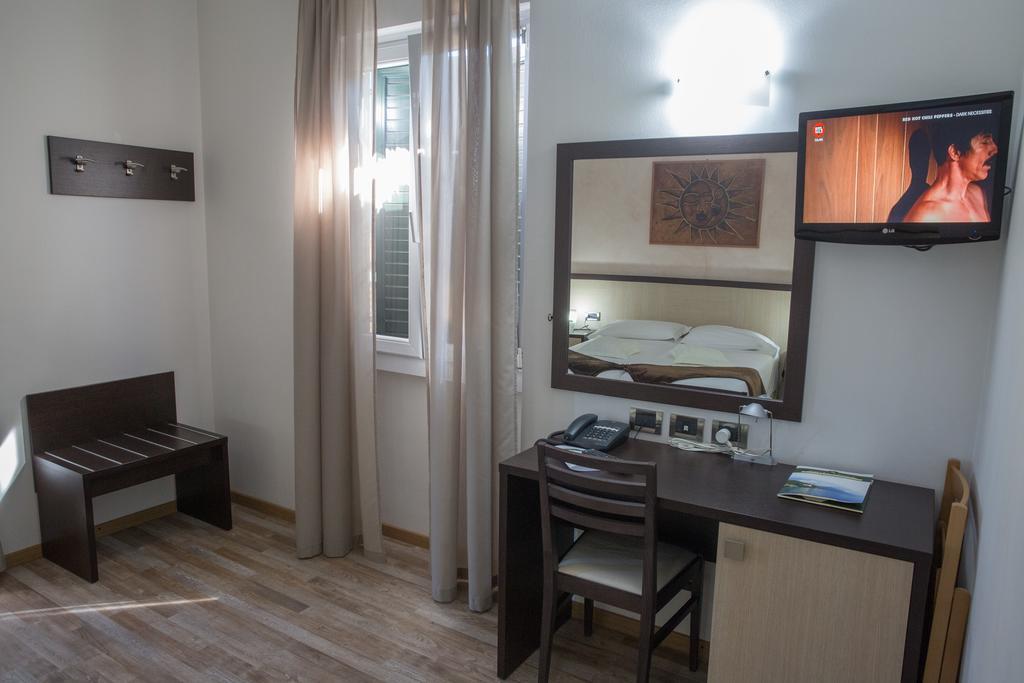 Hotel Lauro 그라베도나 객실 사진